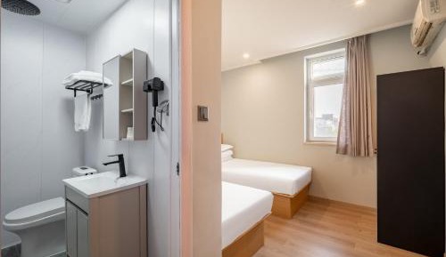 Twin Room with Private Bathroom