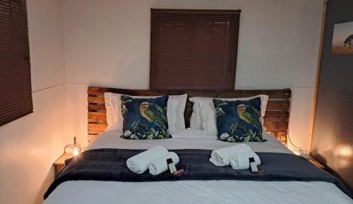 Apartment with Garden View