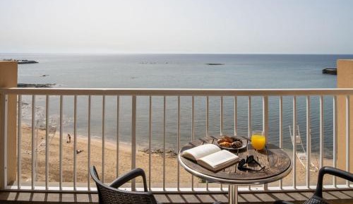 Double or Twin Room with Sea View