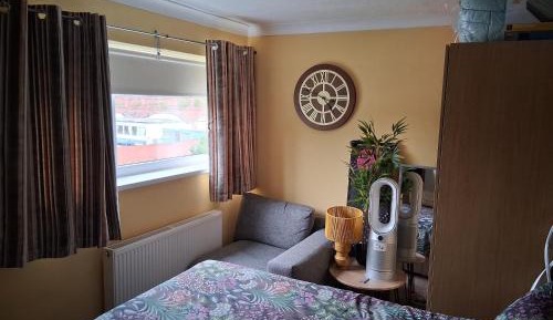 Double Room with Shared Bathroom