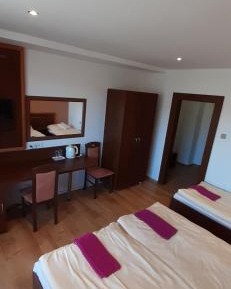 Triple Room with Lake View