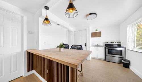 One-Bedroom Deluxe Apartment