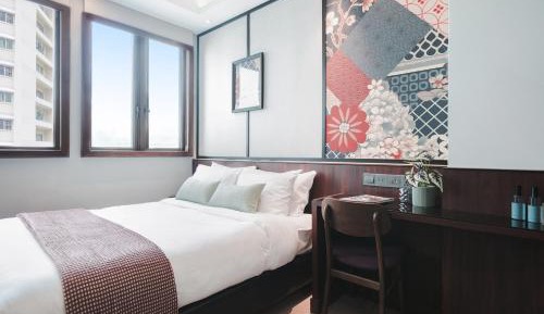 Deluxe Queen Room