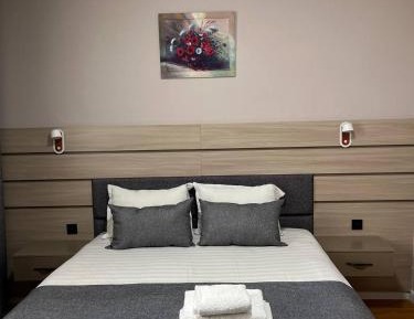 Deluxe Double Room with Bath