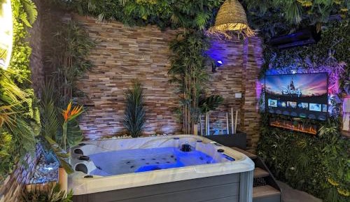 King Room with Spa Bath
