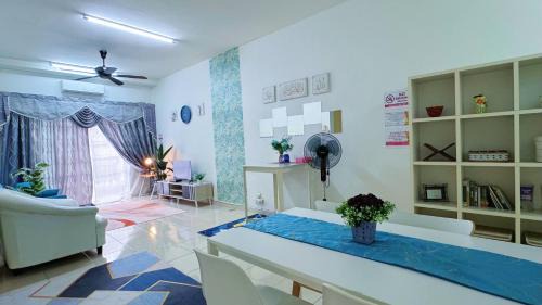 Three-Bedroom Standard Apartment
