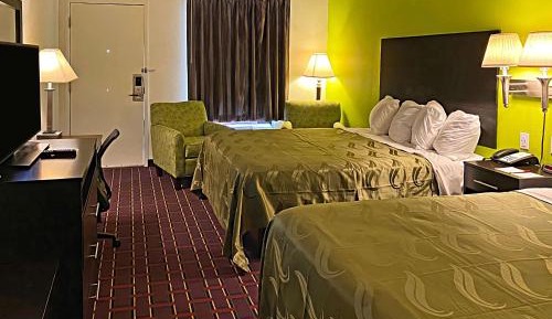 Queen Room with Two Queen Beds - Smoking