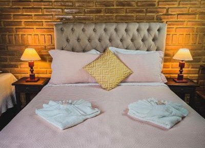 Deluxe Room (2 Adults + 1 Child)