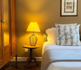 King Suite with Pool View