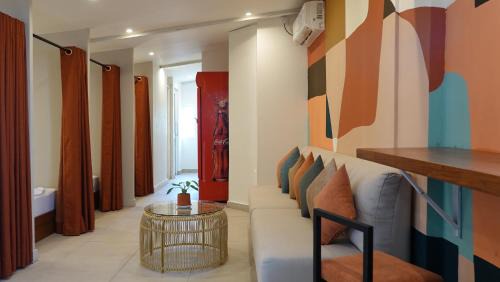 Single Bed in Mixed Dormitory Room