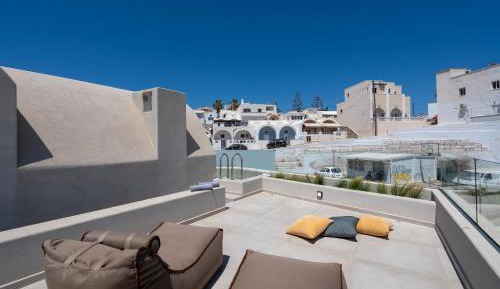 One-Bedroom Apartment with Balcony and Sea View