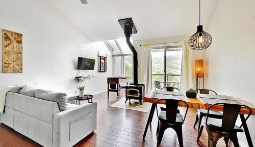 Two-Bedroom Deluxe Apartment