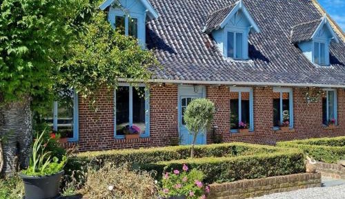 Holiday Home (9 Adults)