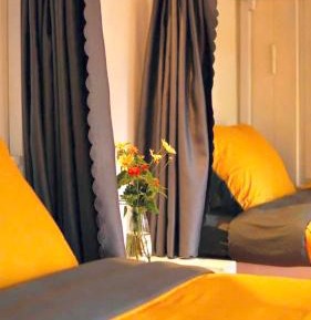 6-Bed Mixed Dormitory Room