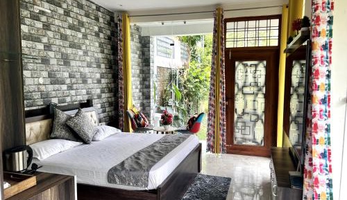 King Room with Mountain View