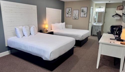 Two Queen Beds – Main Hotel