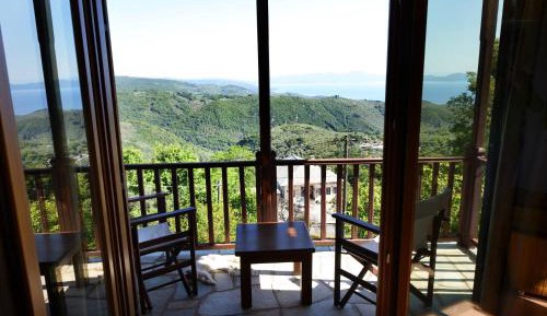 Two-Bedroom Apartment with Balcony and Sea View