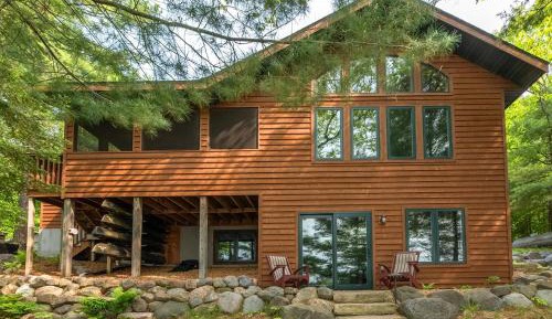 Three-Bedroom Holiday Home 