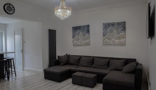 One-Bedroom Apartment with Garden