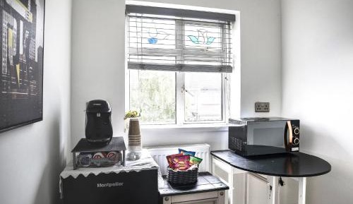 Standard Twin Room with Shared Bathroom