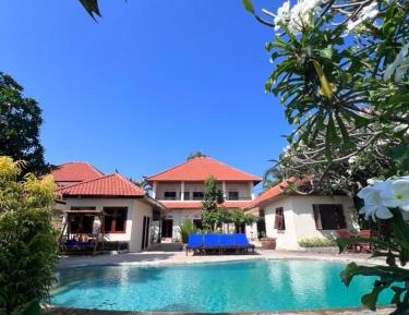 Villa - Beach Front