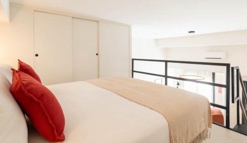 Studio with Sofa Bed