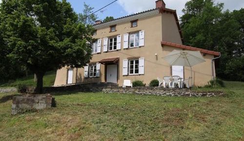 Holiday Home (9 Adults)