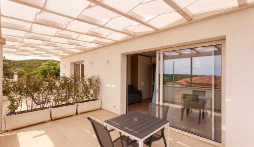 Quadruple Room with Terrace