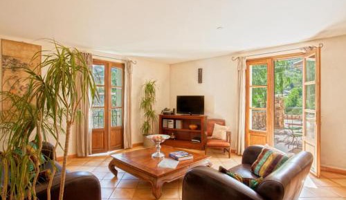 Four-Bedroom Holiday Home