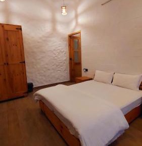 Double Room with Mountain View