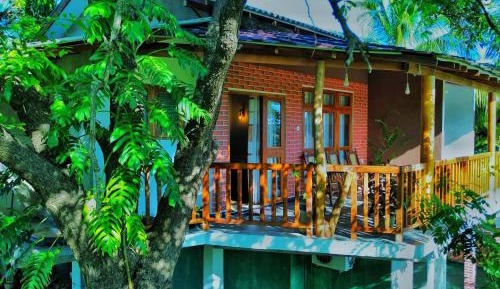 Villa with Garden View