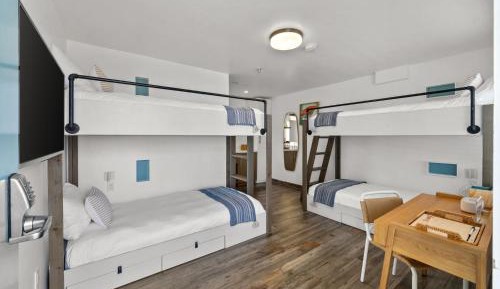 Quadruple Room with Bath