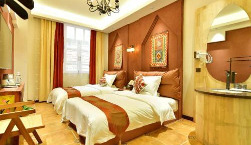 Twin Room with Private Bathroom