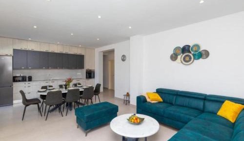 Four-Bedroom Holiday Home