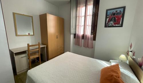 Economy Triple Room with Shared Bathroom