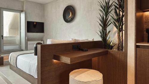 Double Room with Balcony, Sea View & Outdoor Hot Tub