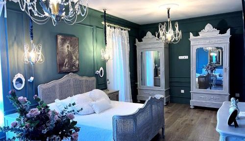 Junior Suite with Pool View