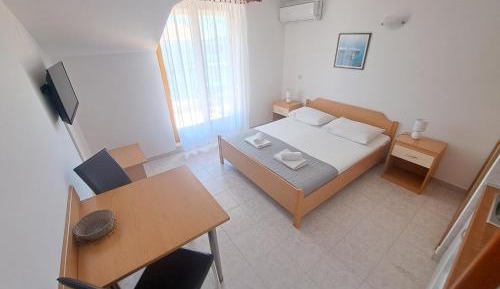 Studio with Balcony and Sea View