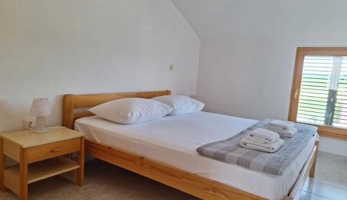 One-Bedroom Apartment with Balcony