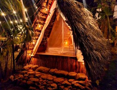 Bungalow with Garden View