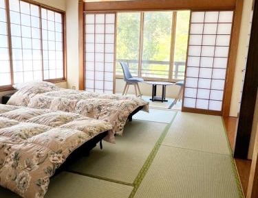 Family Room with Mountain View