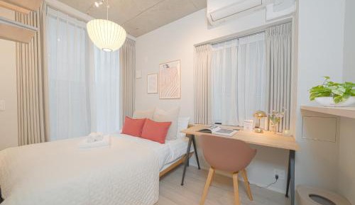 One-Bedroom Apartment with Balcony