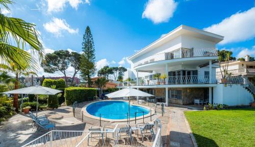 Villa with Sea View