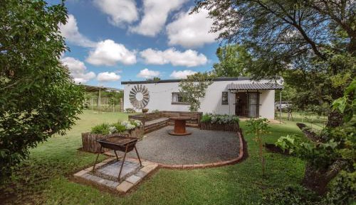 Family Room with Garden View