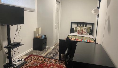 Single Room with Shared Bathroom