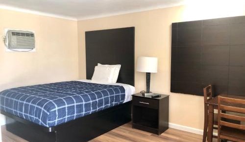 Queen Room