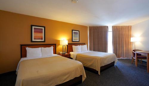 Queen Room with Two Queen Beds - Accessible/Non-Smoking 
