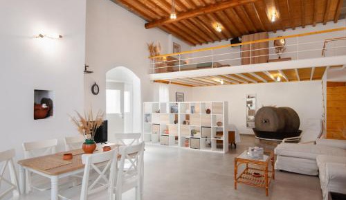 Studio - Split Level