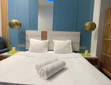 Deluxe King Suite
