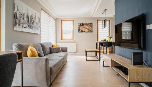 Superior One-Bedroom Apartment with Balcony